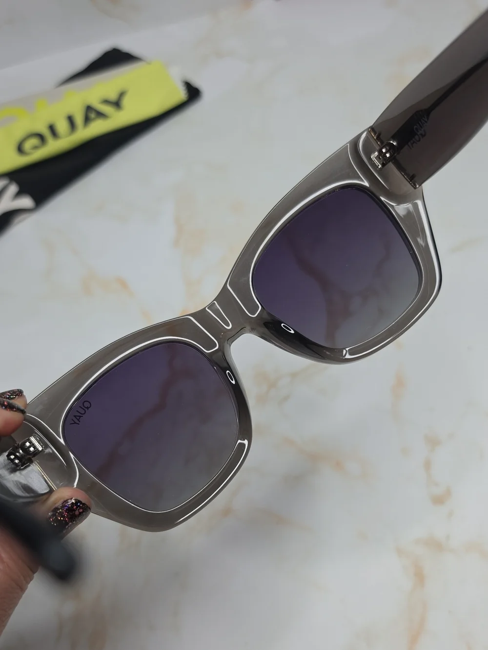 Quay after hours bevel polarized Transparent Sunglasses With Case